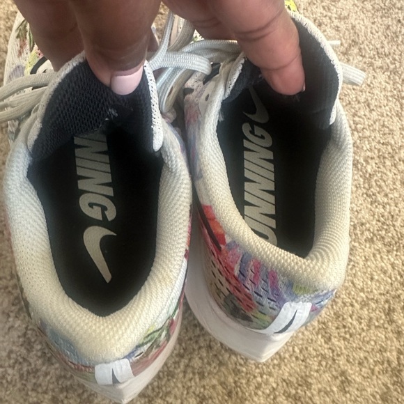 Nike Air Zoom Pegasus 35 White Floral (Women's) 7.5 - Picture 6 of 8